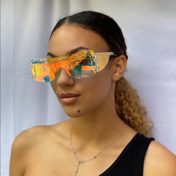 “WILD THOUGHTS” - Picture 1 of 2